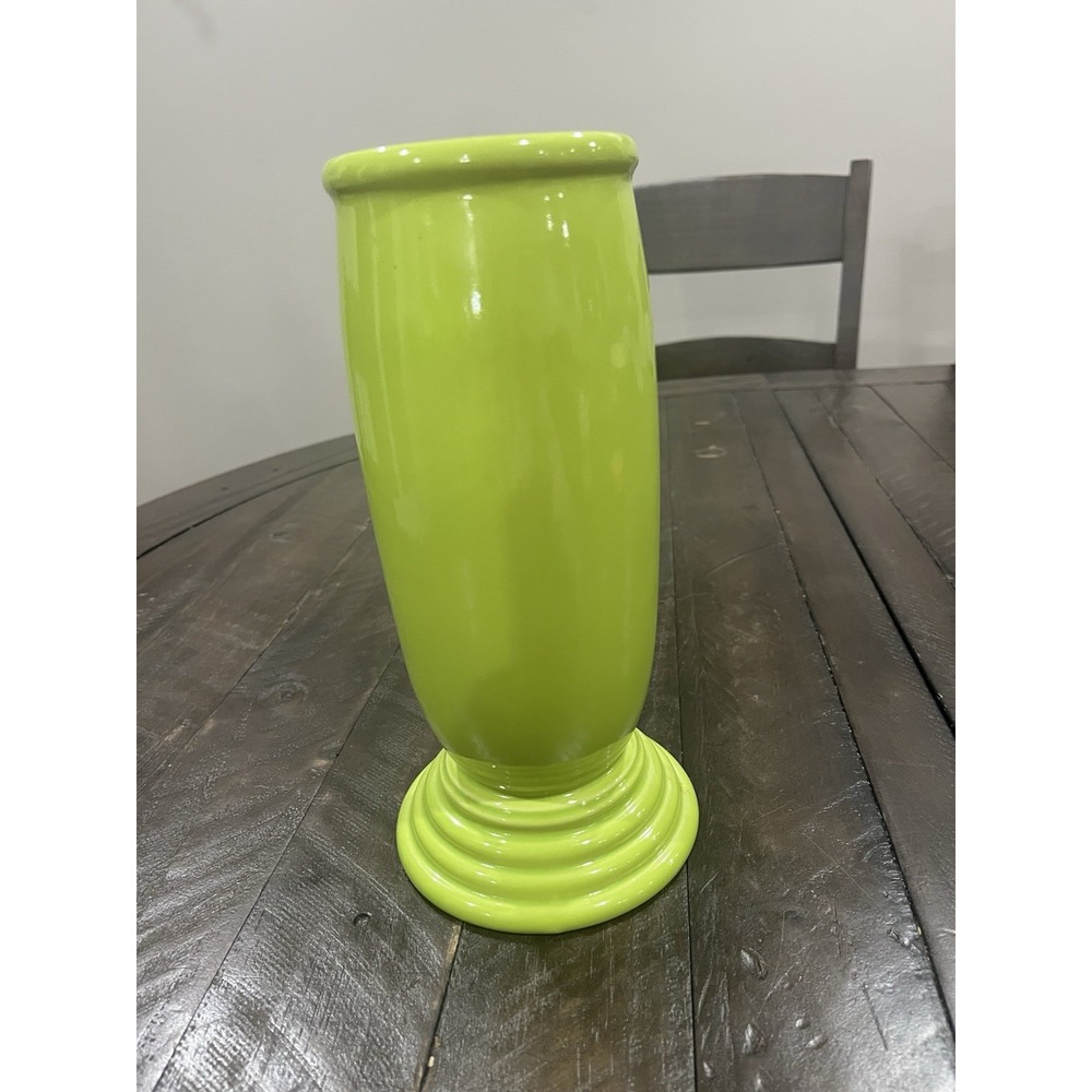 Fiestaware Millennium III Chartreuse Green Vase Homer Laughlin Fiesta 10"‎
